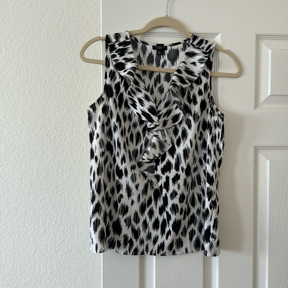Ann Taylor Black & White Blouse Size 6 Petite